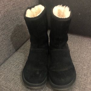 Ugh Black zip up winter boots